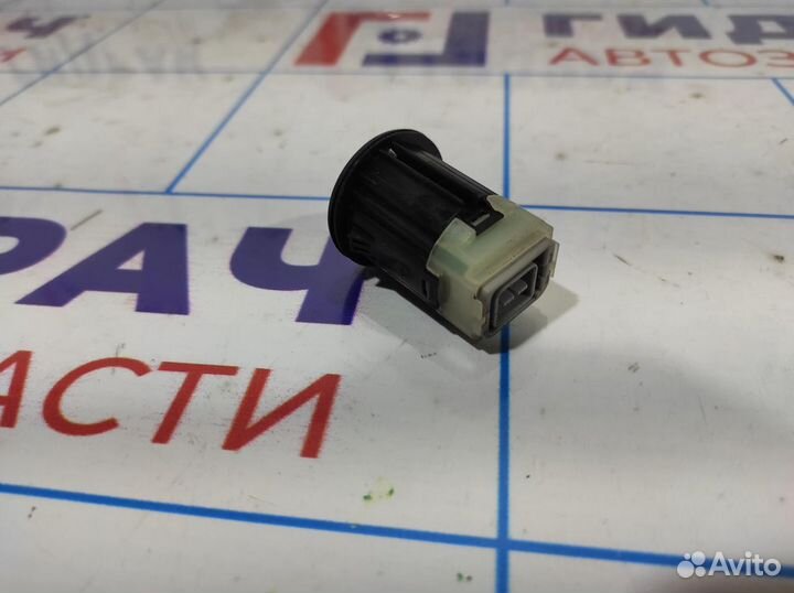 Разъем AUX / USB Nissan Juke (F15) 28023BH00A