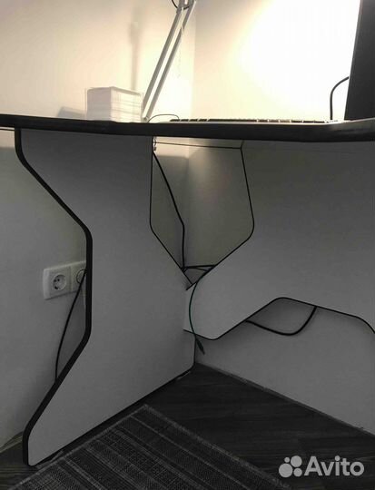 Новый игровой компьютерный стол