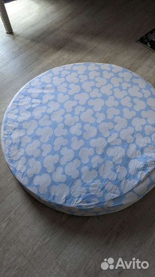 Детская кровать бу,с матрацами и постельное белье