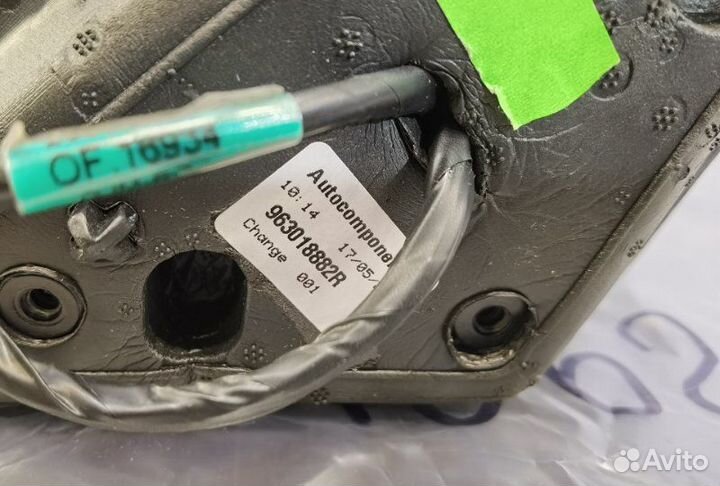 Зеркало правое Renault Arkana