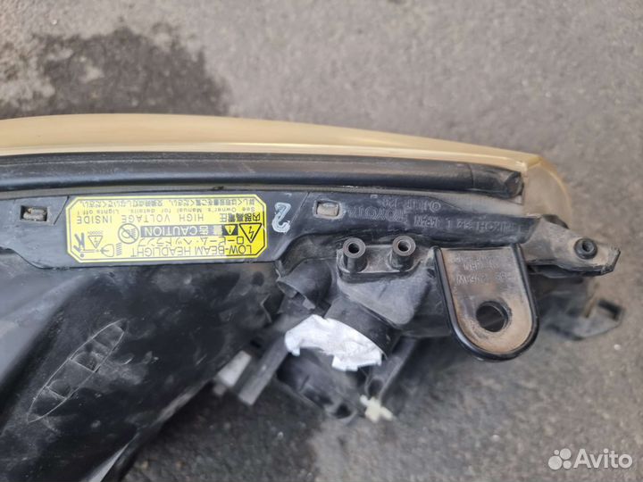 Фара левая. Тойота альфард