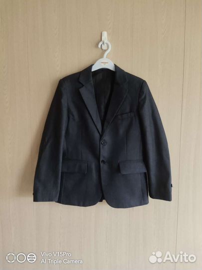 Новый школьный костюм