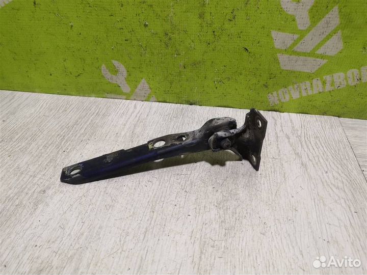 Петля капота левая Ауди 80 90 Б3