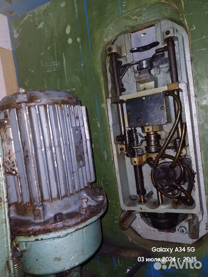 Швейная машина