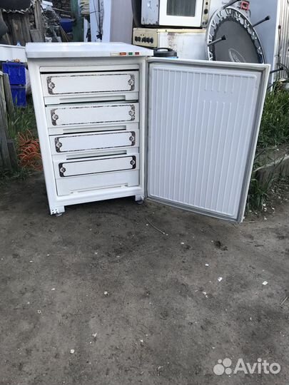 Морозильник Бирюса