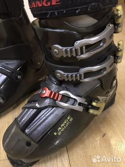 Горнолыжные ботинки Lange
