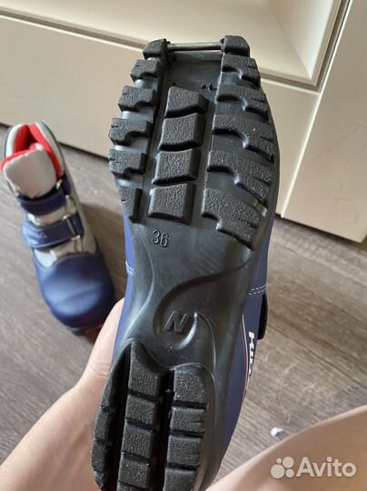 Лыжные ботинки