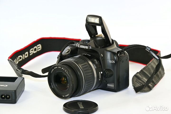 Canon EOS 1000D/XS 10.1MP цифрозеркалка Kit 18-55