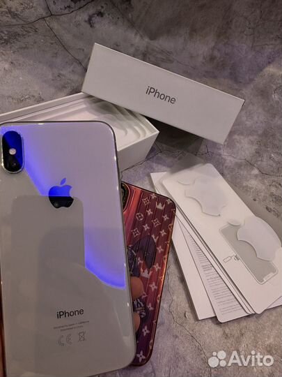 iPhone X, 64 ГБ