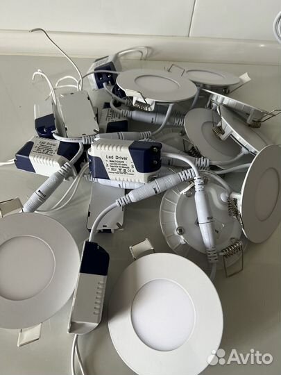 Светильник потолочный точечный