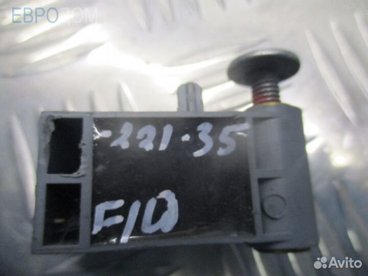 Датчик в стойке BMW F10 s1106415