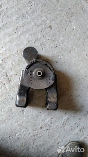 Опора двигателя задняя Hyundai Sonata NF