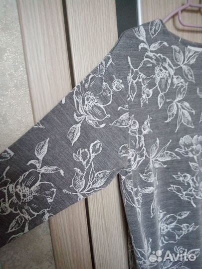 Платье женское трикотажное размер 44-46