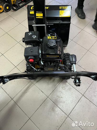 Снегоотбрасыватель champion ST553