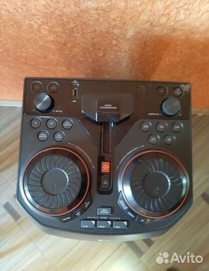 Напольная блютуз колонка