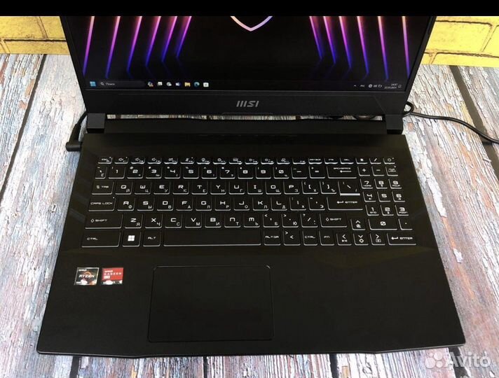 Ноутбук MSI Alpha 15 B5EEK-237XRU
