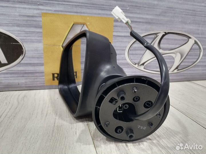 Зеркало Renault sandero stepway Лев