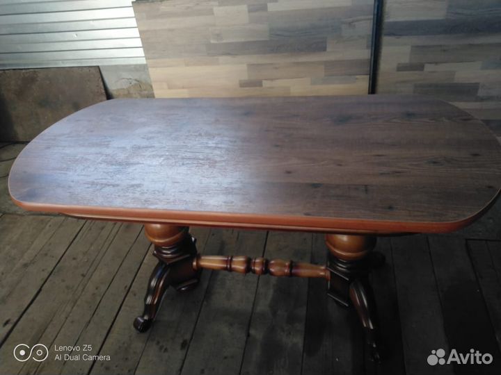 Стол обеденный из массива овальный