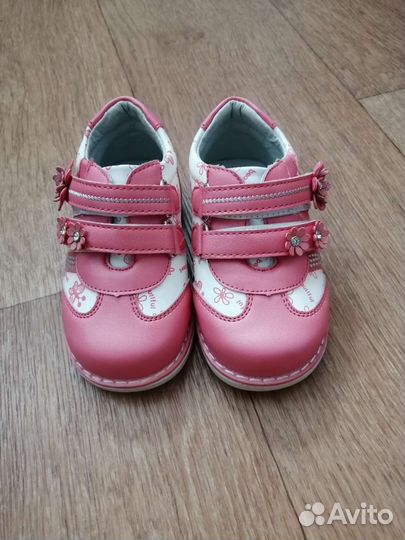 Туфли закрытые детские новые