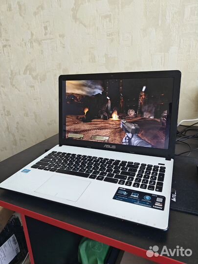 Отличный ноутбук i3 для игр и работ Видеообзор