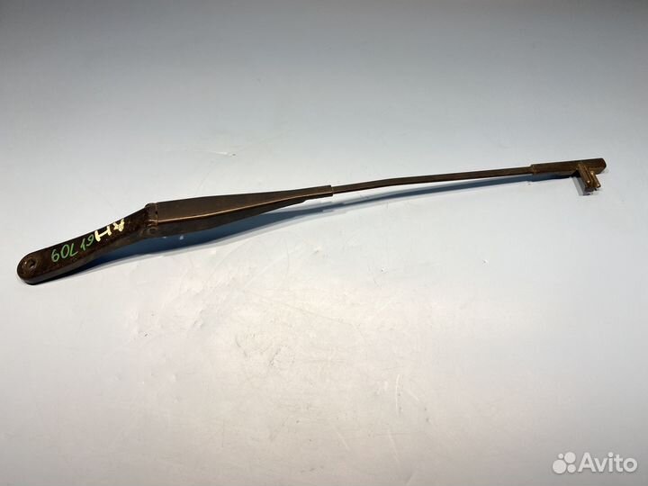 Поводок стеклоочистителя левый для Opel Astra H