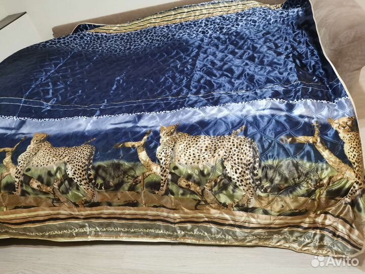 Покрывало на кровать новое