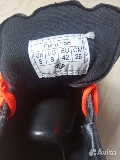 Футбольные бутсы