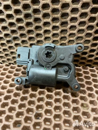 Моторчик заслонки печки Volkswagen Tiguan 2 dbgc