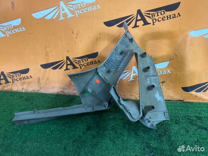 Обшивка задней стойки задняя левая Ford Focus Se