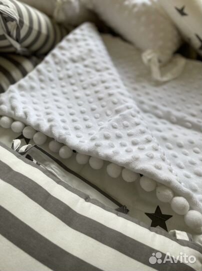 Бортики в детскую кроватку