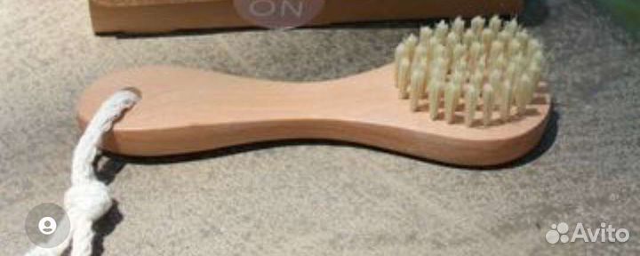 Косметическая щетка для лица