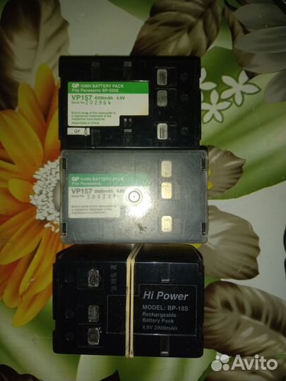 Зарядки, аккумуляторы от старых видеокамер