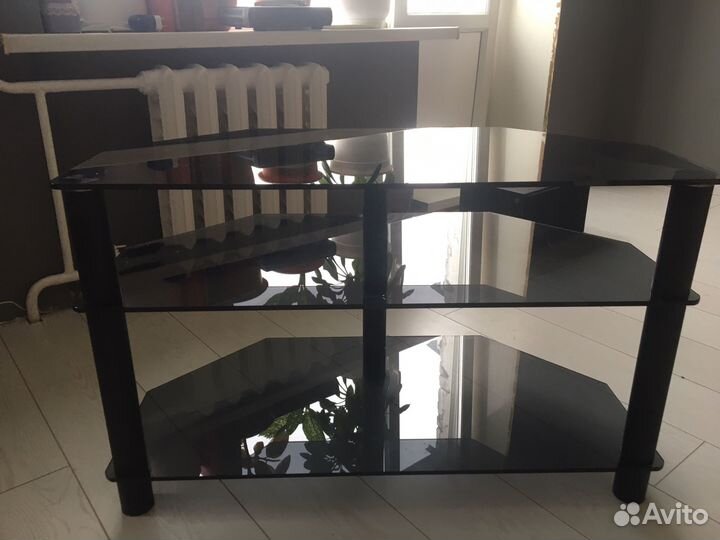 Стеклянная тумба