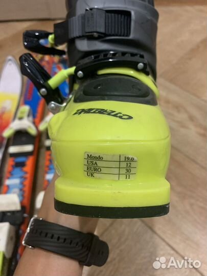 Горные лыжи и горнолыжные ботинки детские