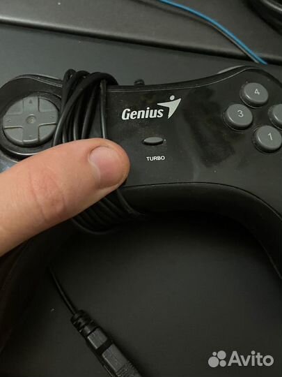 Геймпад genius maxfire