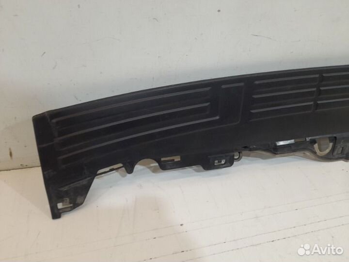 Накладка бампера задняя Toyota Land Cruiser 150