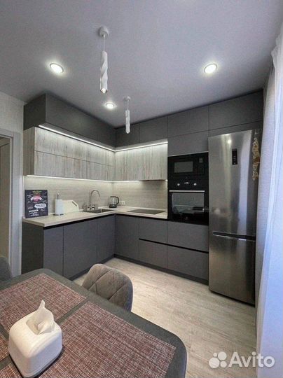 Кухонный гарнитур 2.4