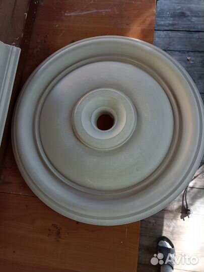 Декоративный элемент из гипса