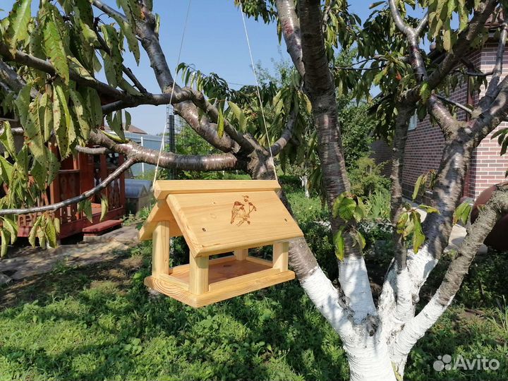 Кормушка для птиц