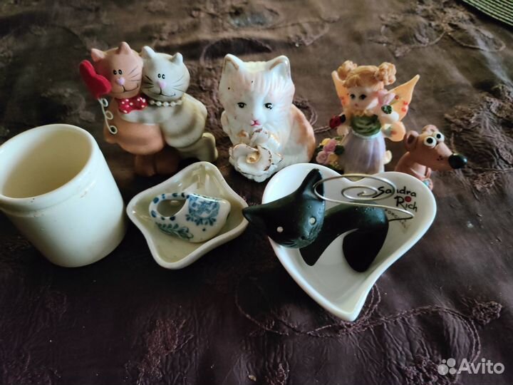 Предметы из фарфора, сосуды с плодами в интерьер