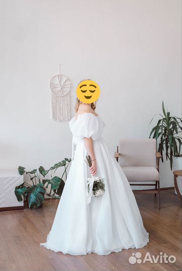 Свадебное платье 44 46 бу