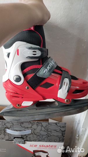 Коньки ледовые