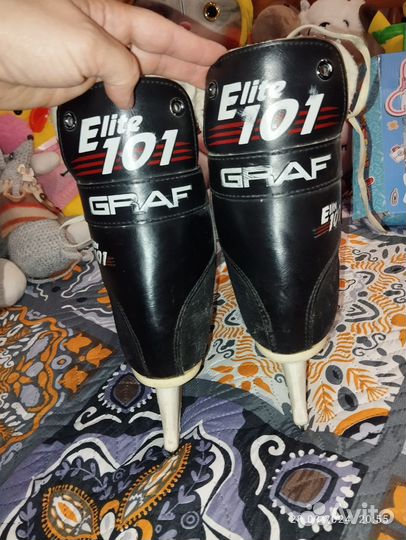 Хоккейные коньки