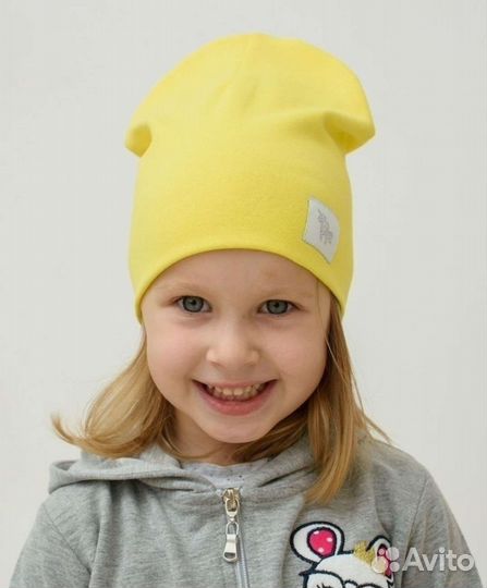 Шапка для девочки желтая