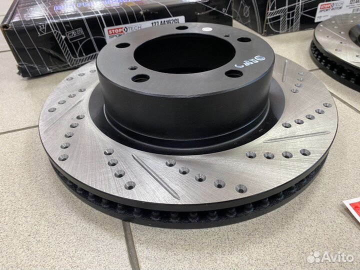 Тормозные диски перед Toyota Land Cruiser 200 2008