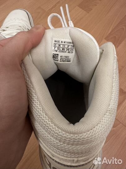 Кроссовки женские adidas 38 размер