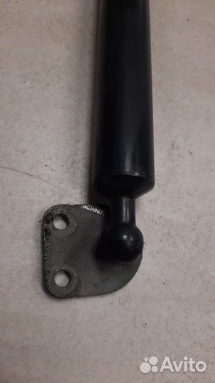 Амортизатор багажника Mitsubishi Pajero Sport