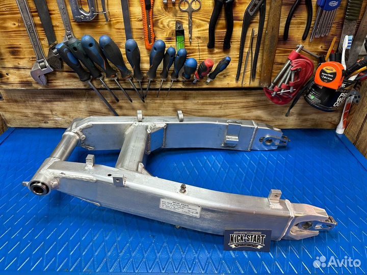 Маятник Honda CBR1100XX Blackbird SC35