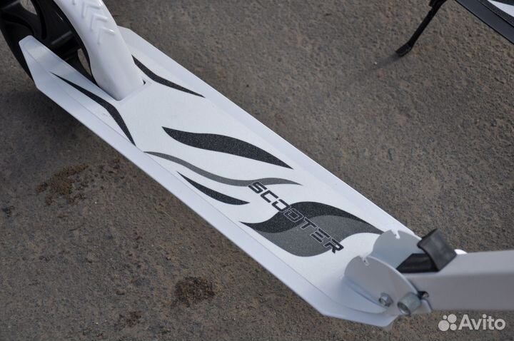 Самокат подростковый новый белый