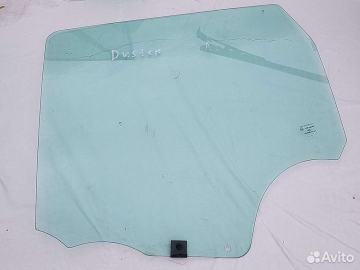 Renault duster 1- стекло заднее левое